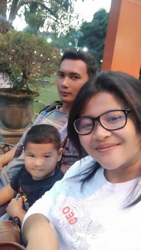 Ria Fauziah profile icon