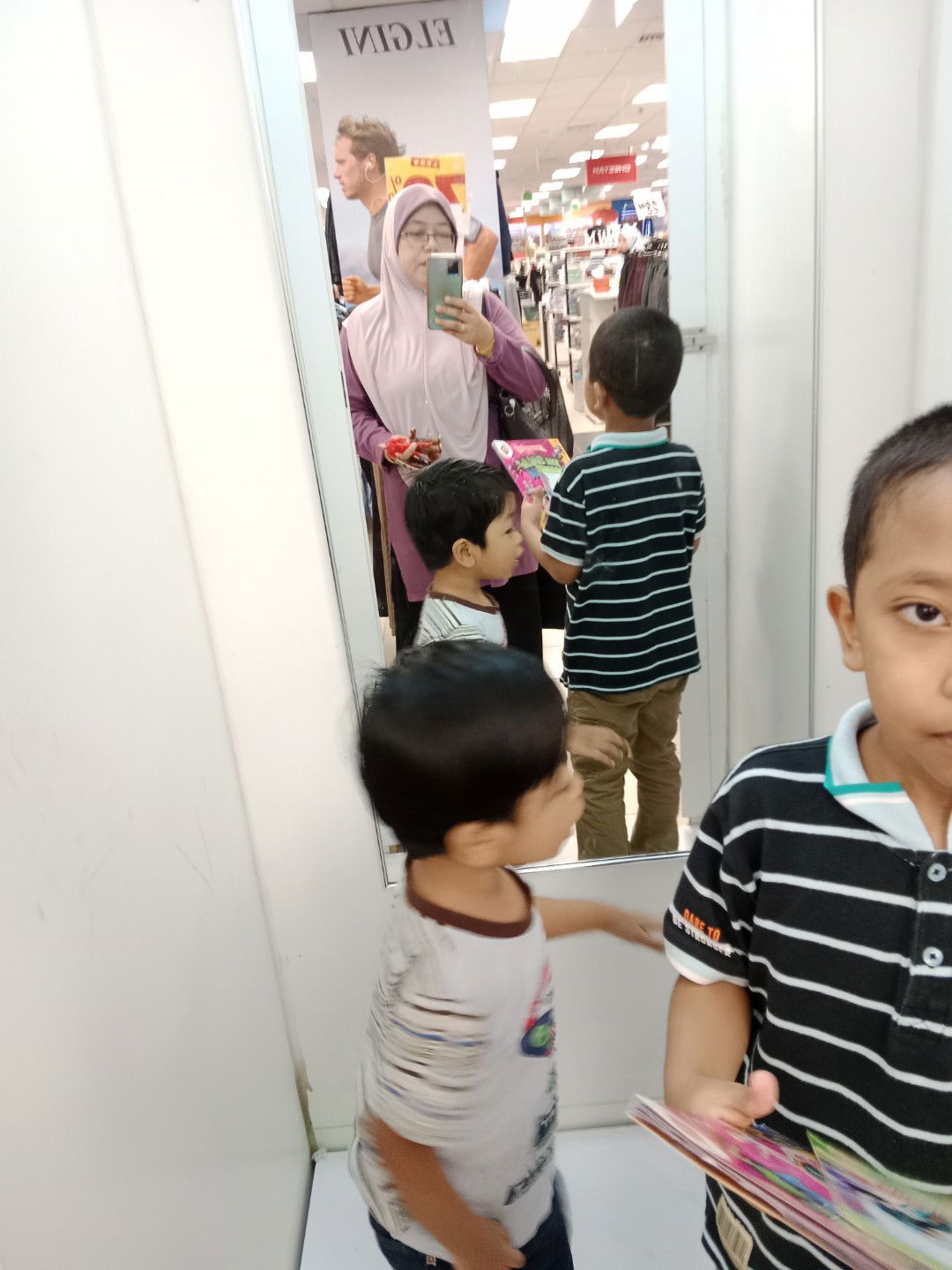 Ida Azruddin profile icon