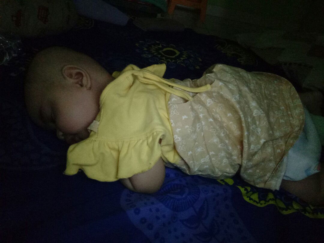 bayi 6 bulan tidur tengkurep
