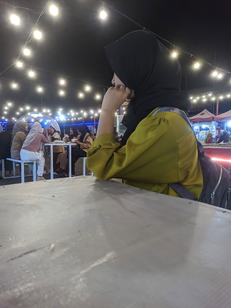 Runy Riswandari R profile icon