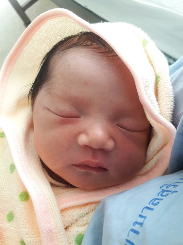 แตกละจ้า