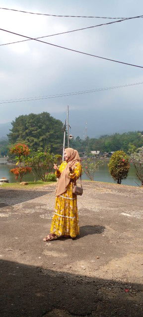 Putri Nabila profile icon