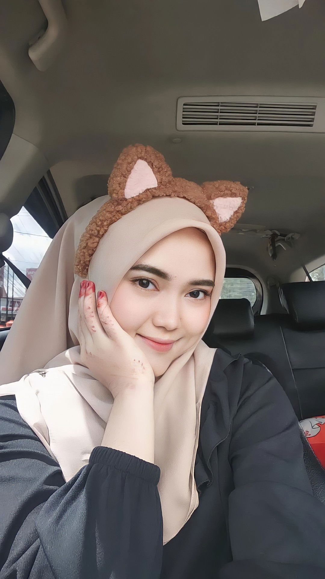 Cici Krismonika Syaharen profile icon