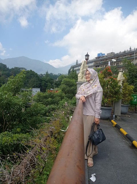 Nur Dwi Yulianti profile icon