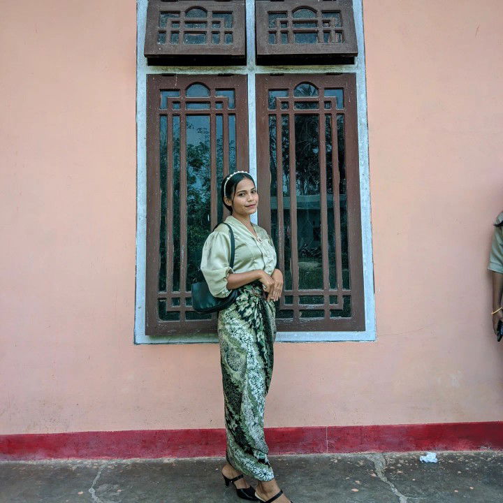 dina silvia profile icon