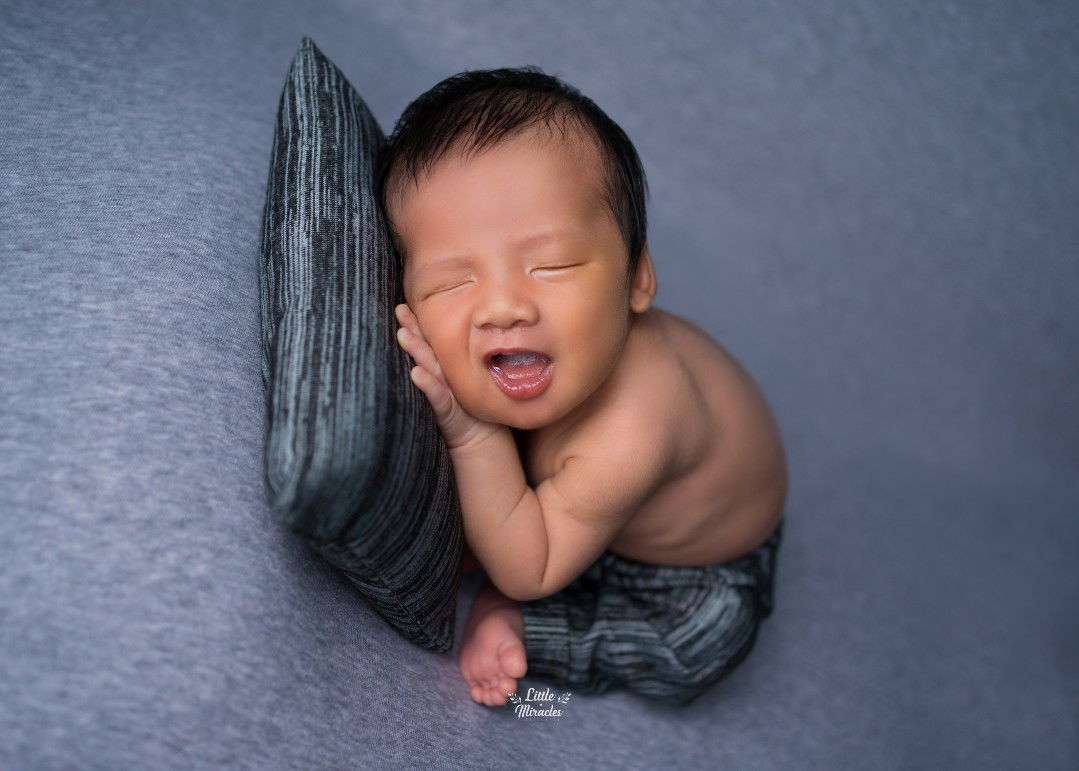 debi aprianti profile icon