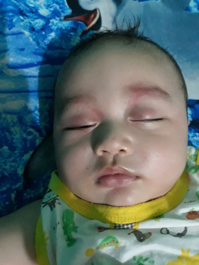 merah d kelopak mata & alis baby