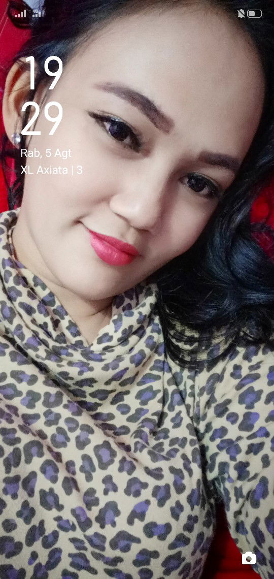 khomalia suhandi profile icon