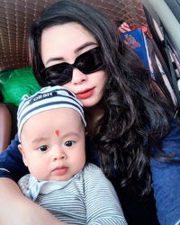 Mẹ June profile icon