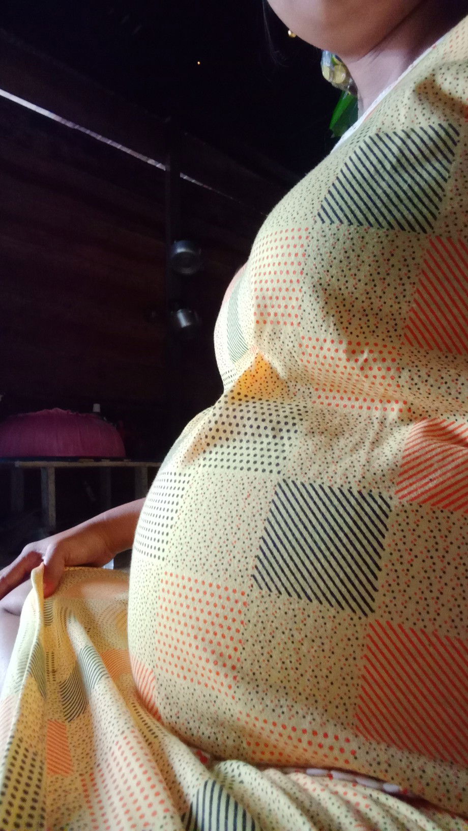 benar ngak sih perut hamil 8 bulan kayak gitu