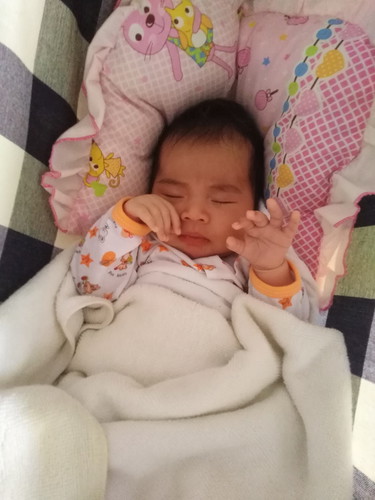 หนูน้อยของแม่