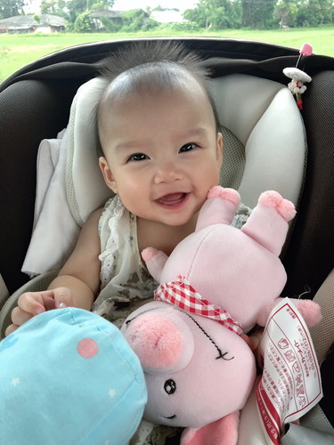 แจกยิ้ม