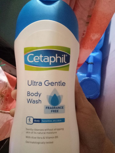 Cetaphil Ultra gentle body wash