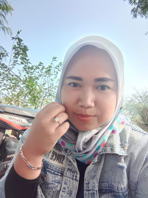 Tini Surtiningsih profile icon