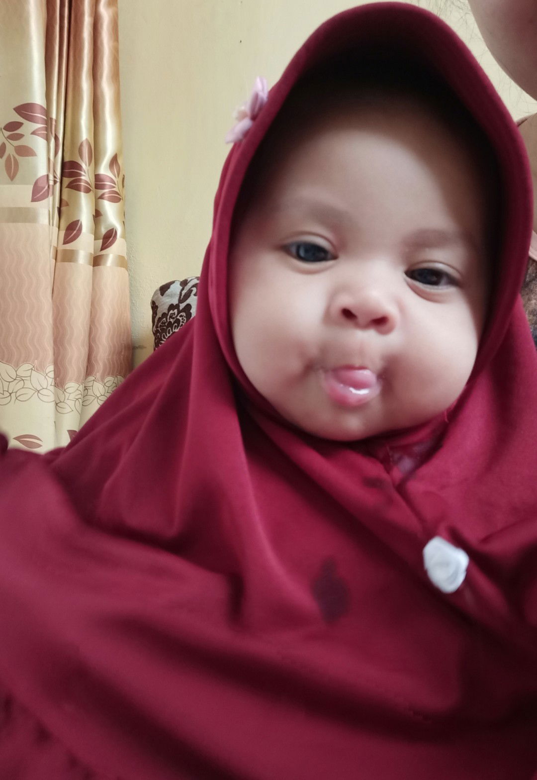 rewel kalo ketemu orang baru