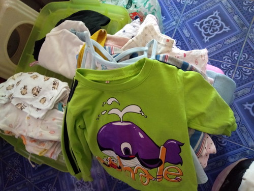 ส่งต่อเสื้อเด็กผู้ชายค่ะ
