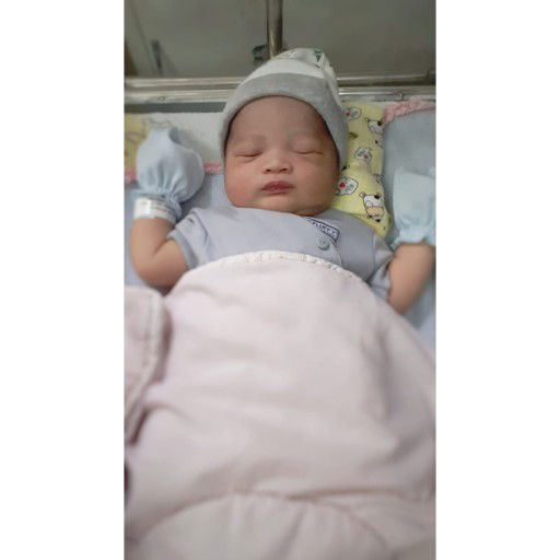 Intan Azizah profile icon