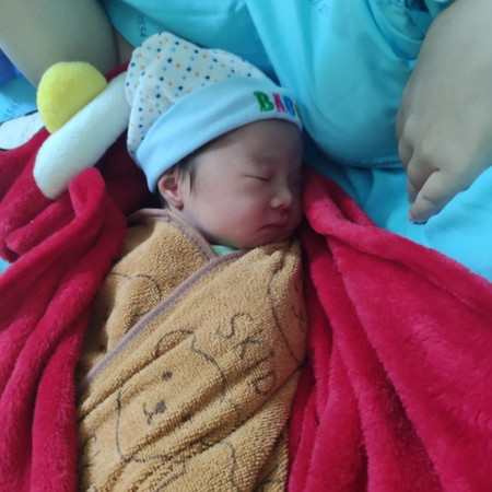 ลูกสาว อายุ 2 วัน