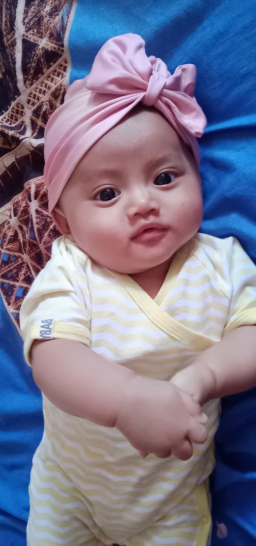 Desi Ratnasari profile icon