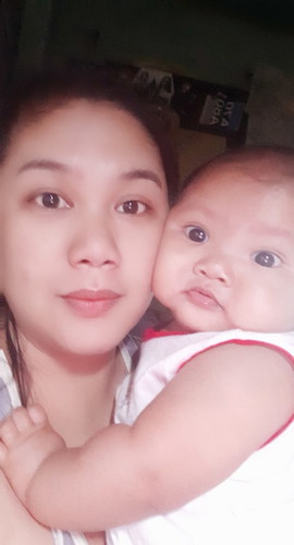 my baby is eating me like a little monster ?