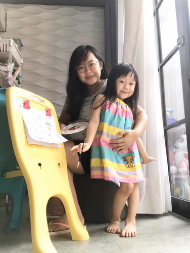 Serunya Melukis Bersama si Kecil