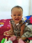nyengir
