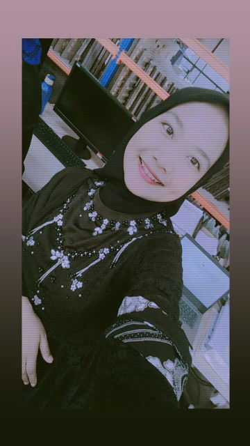 Rezti Putri Maulida profile icon