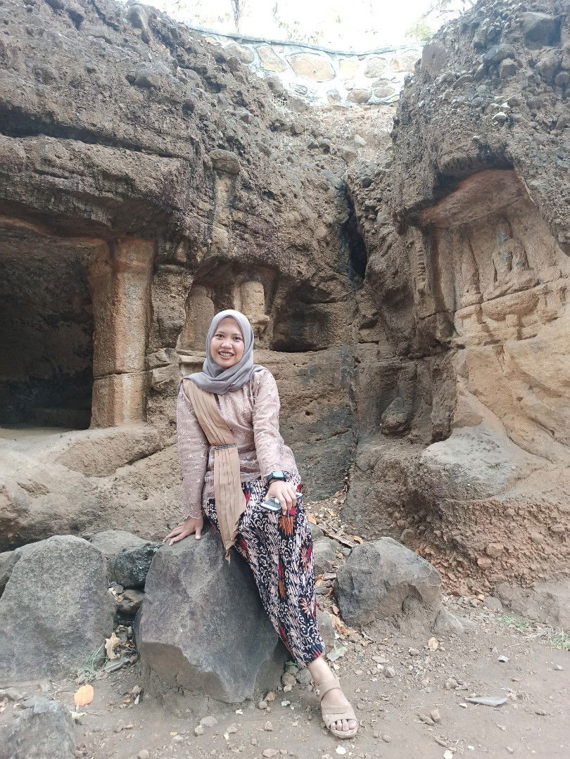 Sri Yulianti profile icon