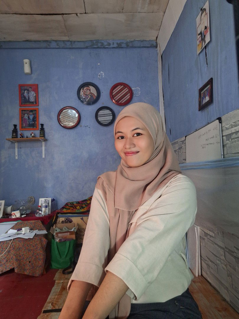 Desi Mulyaningsih profile icon