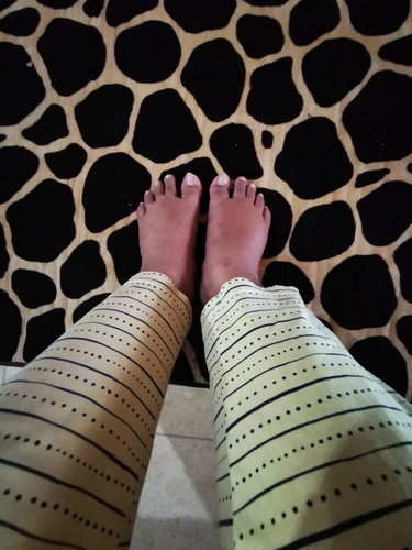 35 weeks with swollen feet. Ada geng kaki belon tak???hehehe