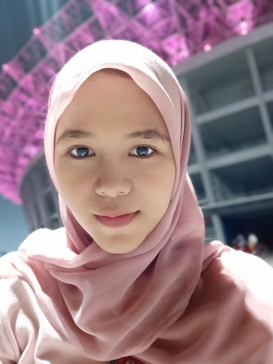 Dwi April Yani profile icon