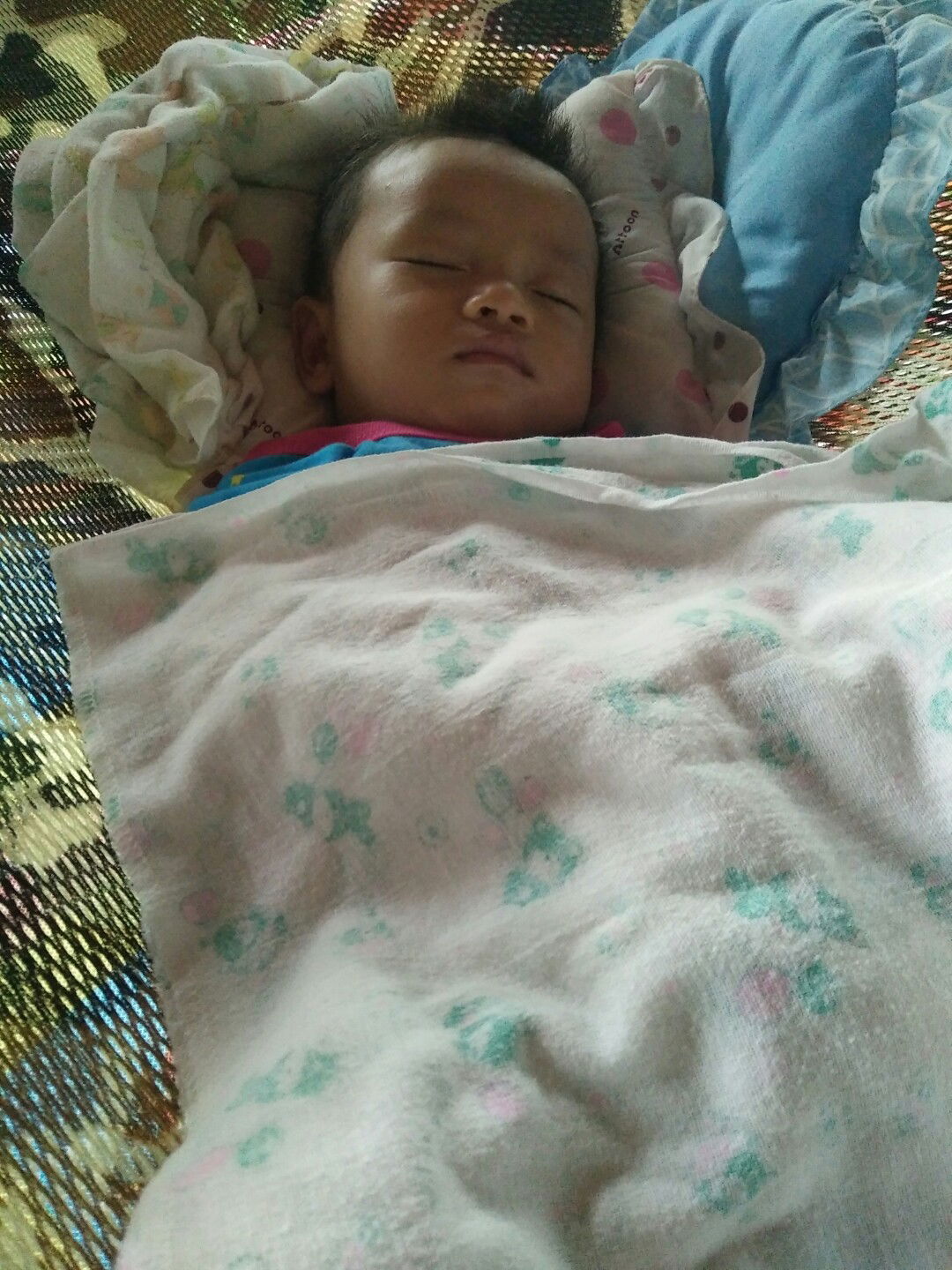 ลูกชาย สะดุ้งการไอของตัวเอง