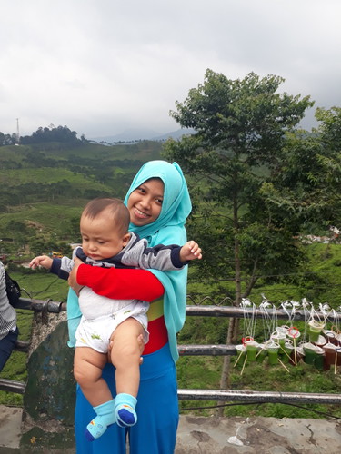 Tetep Kece Gendong Sikecil