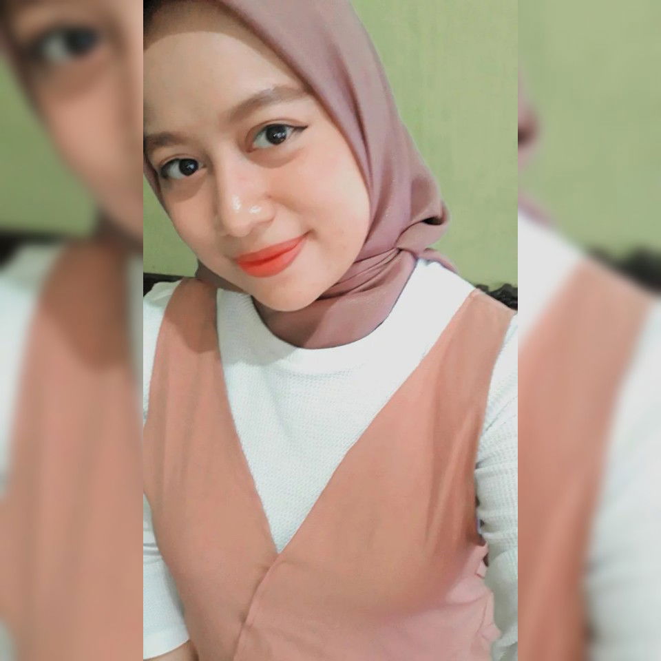 Ayu Riasari profile icon