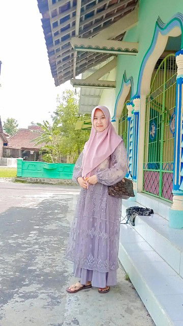 muth'imah nafi' profile icon