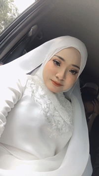 Elya Natasya profile icon