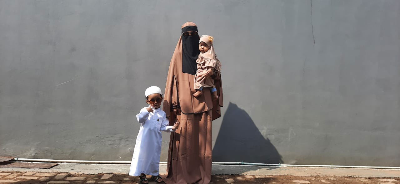 Reni Trisnawati profile icon