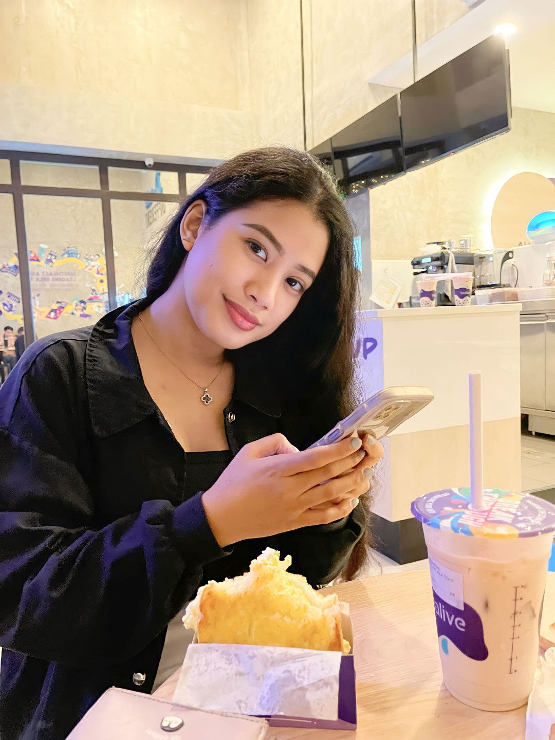 Karen Esplana profile icon