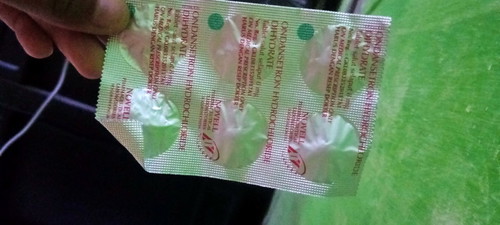Ibu hamil aman ga y minum obat ondraston untuk mual dan muntah2 hmil jln ,4 bln