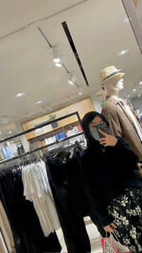 Lyza 𝜗𝜚 ࣪˖ profile icon