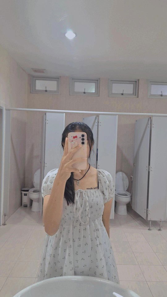 Suthida khamma profile icon