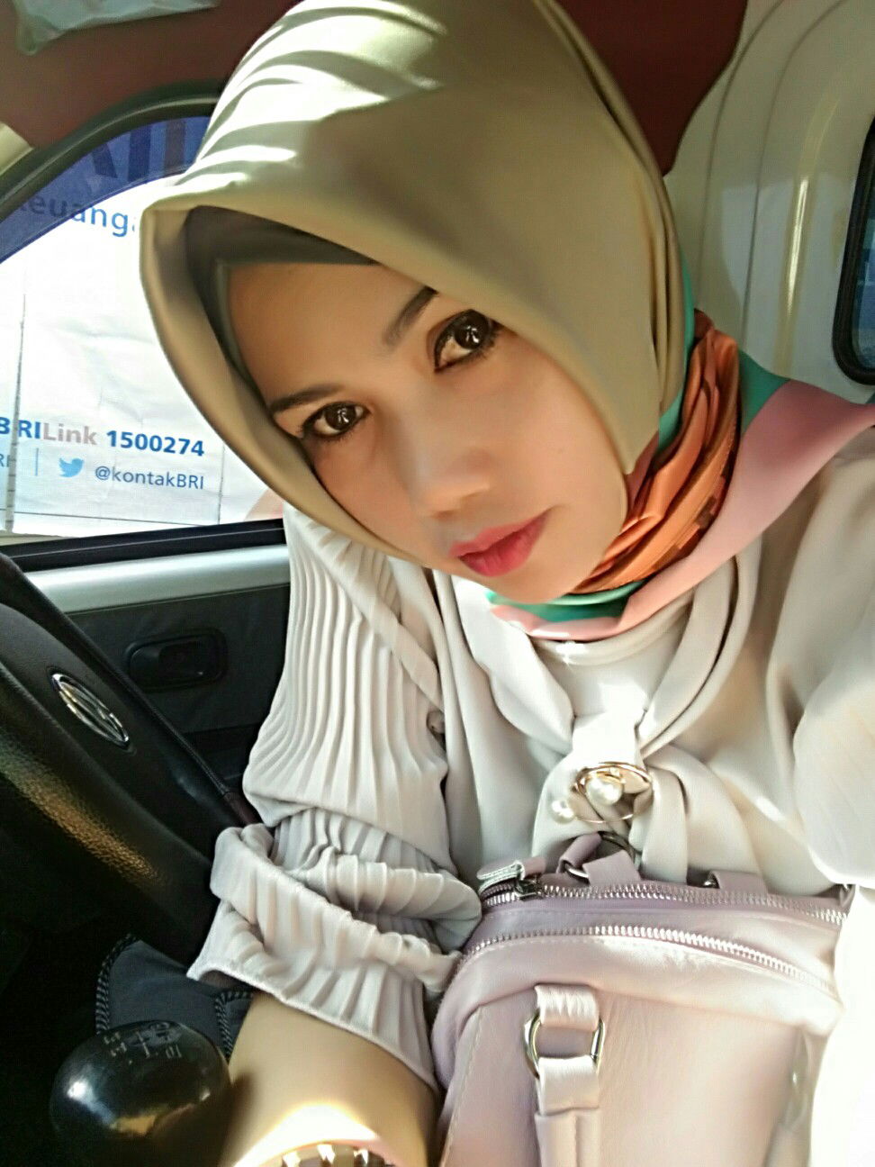 LUCY CHRISTIANA profile icon