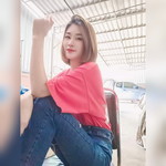 Mew Apinya profile icon