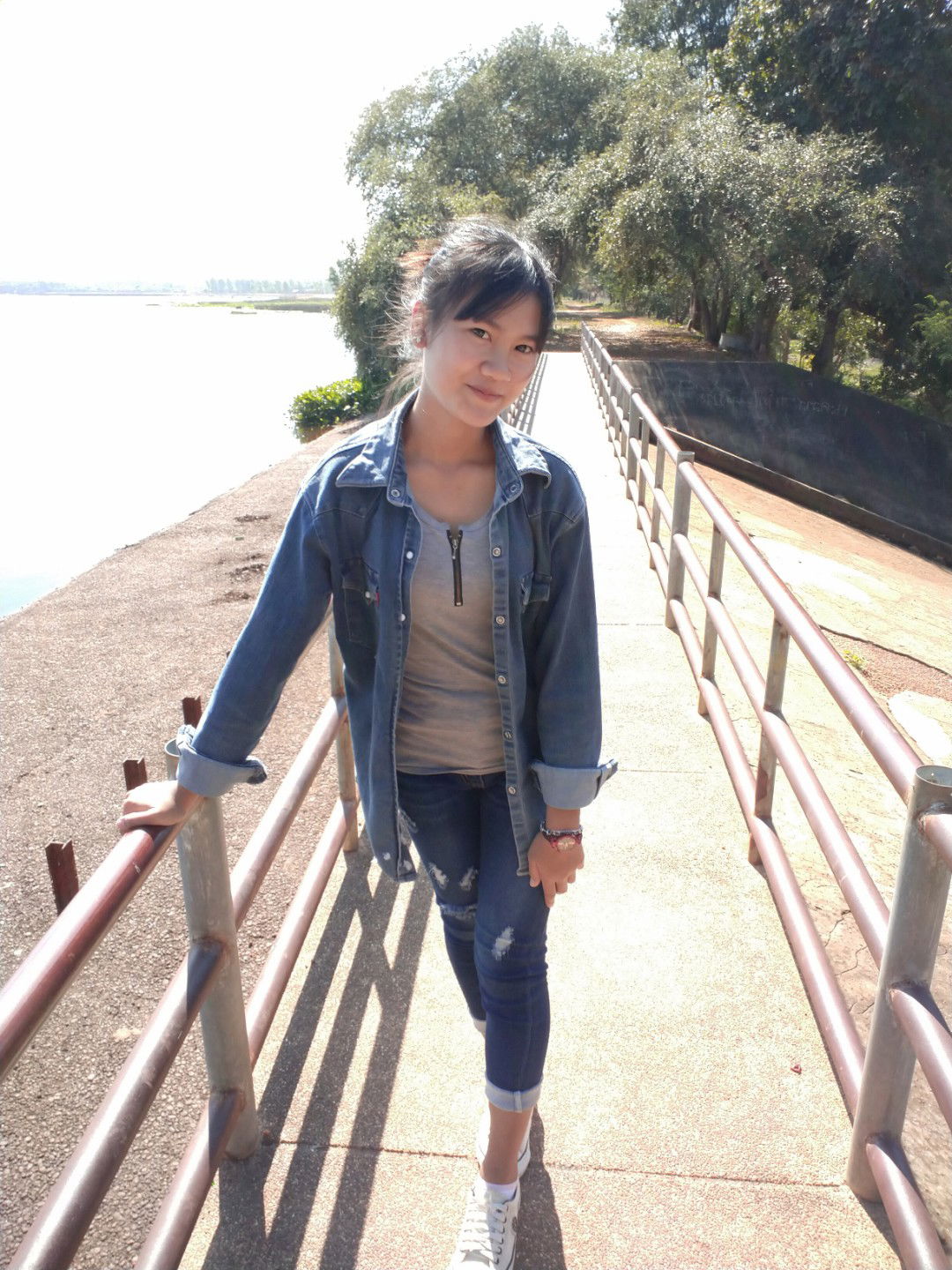 sirirat phoguswan profile icon