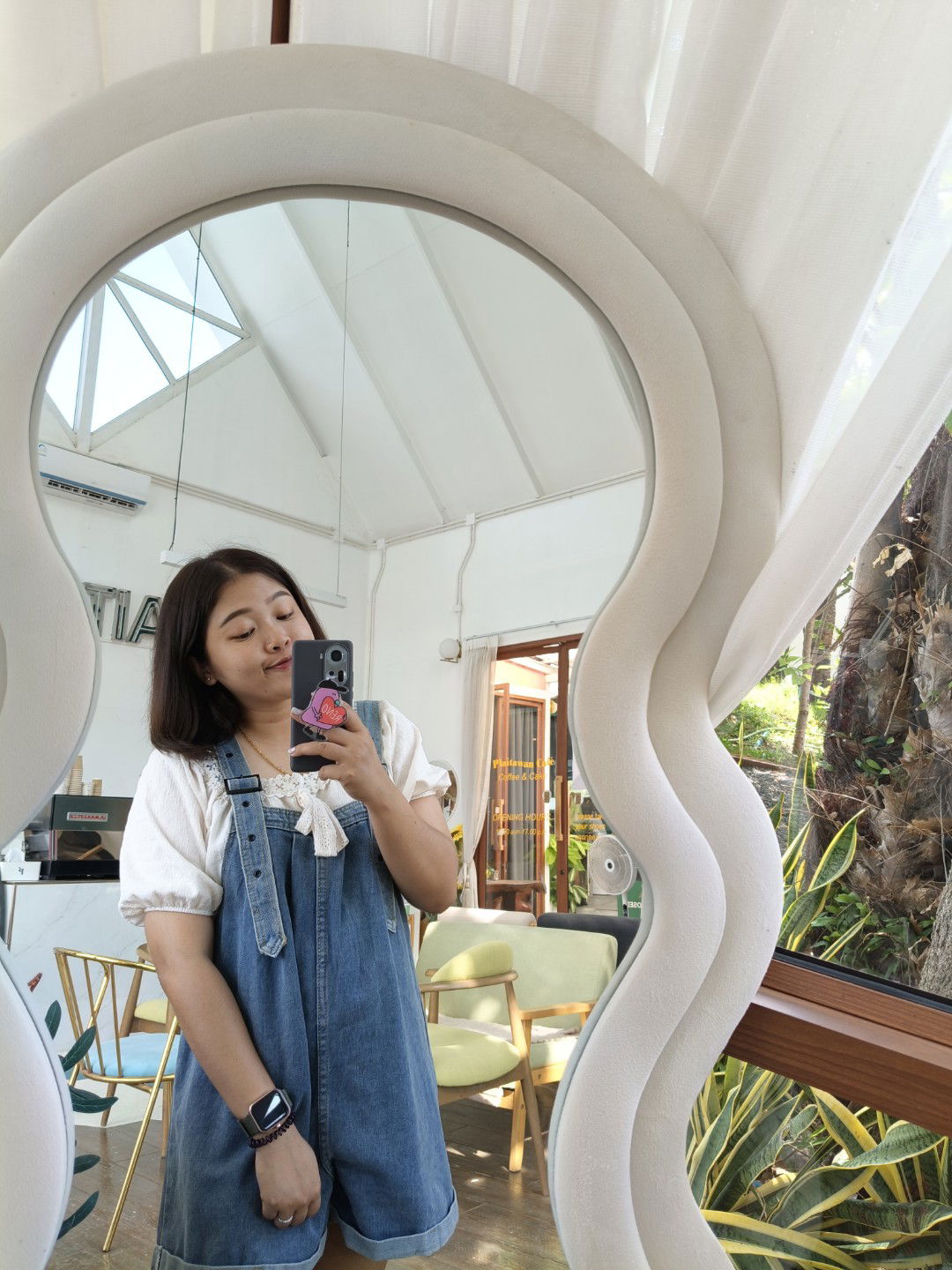 ลัดดาวรรณ และมิตร profile icon