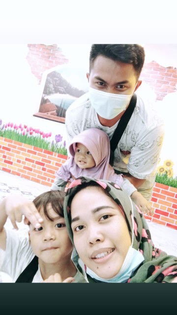 Henna Eka Putri profile icon