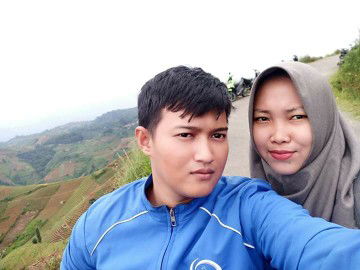 resti nurvitasari profile icon