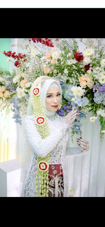 Nanda Vivi Valencia profile icon