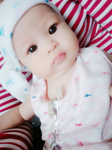 ขอถามแม่ๆท่านอื่นๆลูกกินนมผงยากกันไหมคะ
