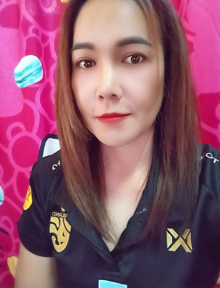 Fon Aphinya profile icon